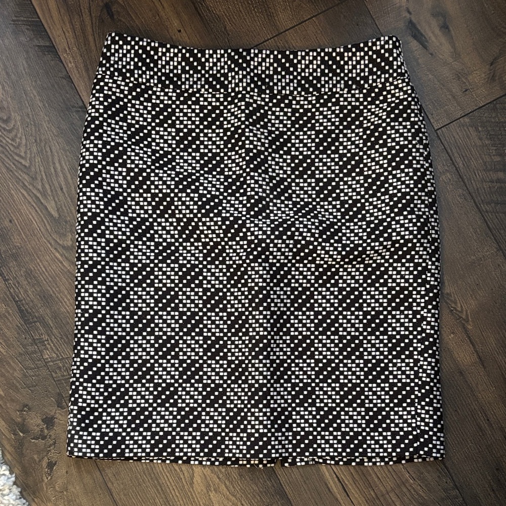 Ann Taylor Monochrome Patterned Pencil Skirt